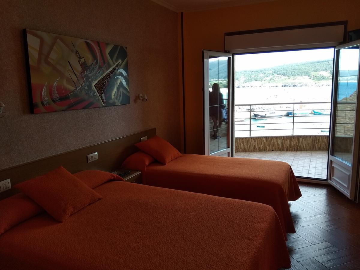 Hostal Residencia Bahia Laxe Exterior photo