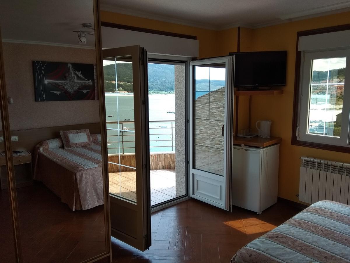 Hostal Residencia Bahia Laxe Exterior photo